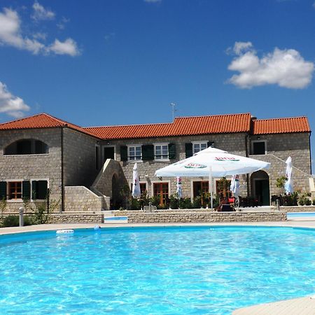 Pansion Skelin Hotel Drinovci Exterior foto