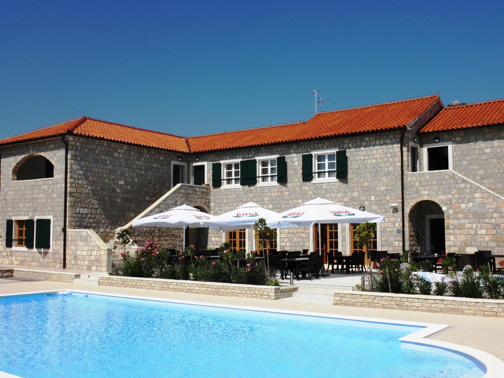 Pansion Skelin Hotel Drinovci Exterior foto