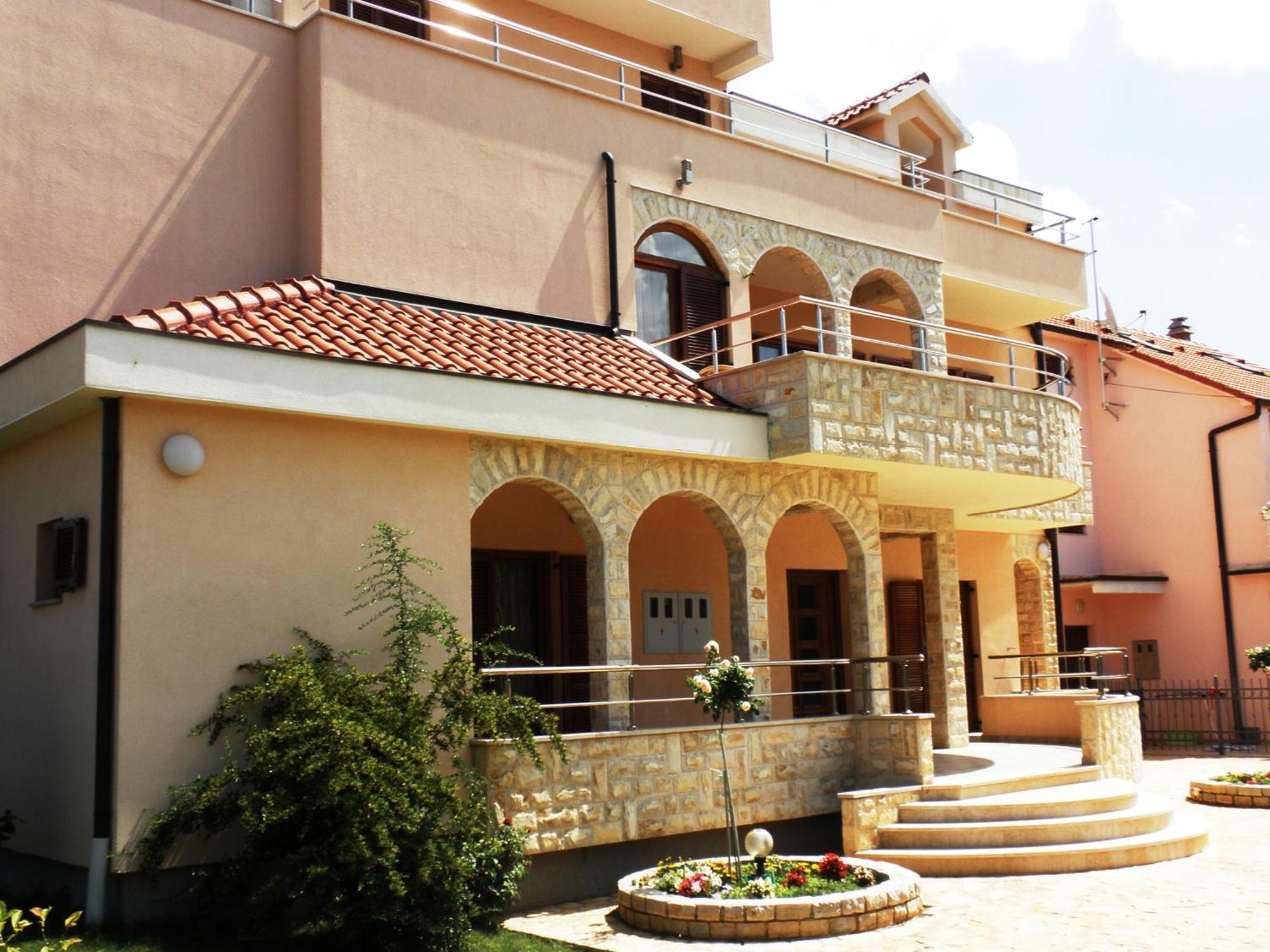 Pansion Skelin Hotel Drinovci Exterior foto