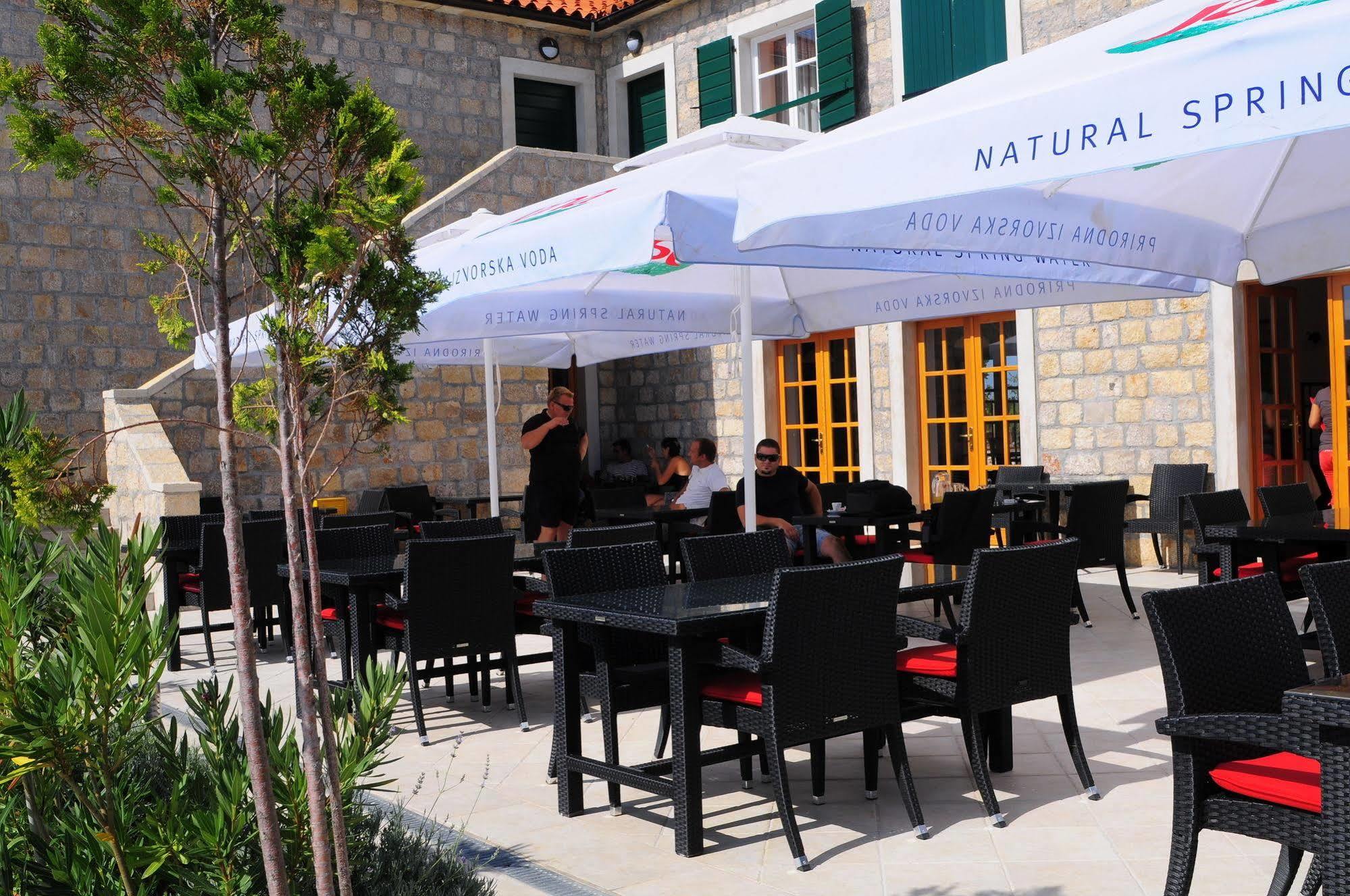 Pansion Skelin Hotel Drinovci Exterior foto