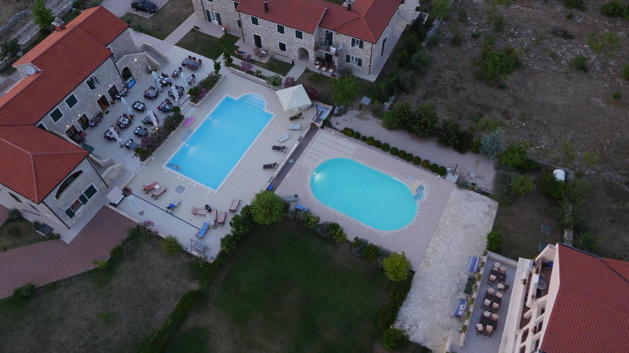 Pansion Skelin Hotel Drinovci Exterior foto