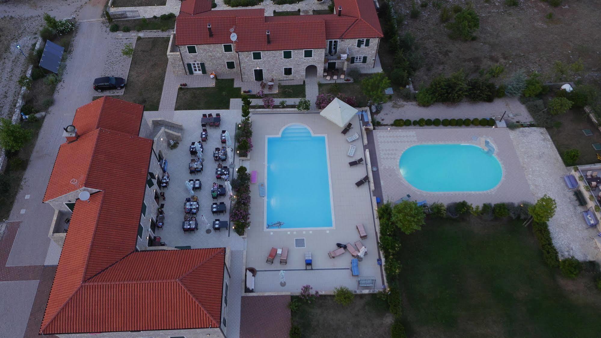 Pansion Skelin Hotel Drinovci Exterior foto