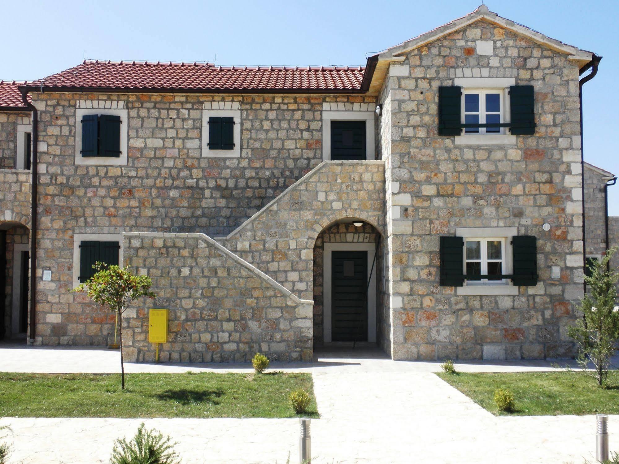 Pansion Skelin Hotel Drinovci Exterior foto